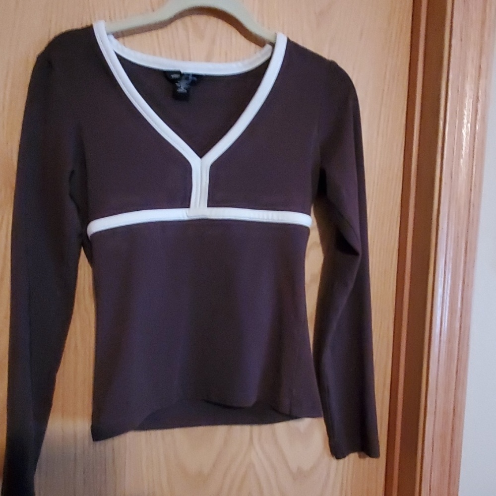Brown and cream top